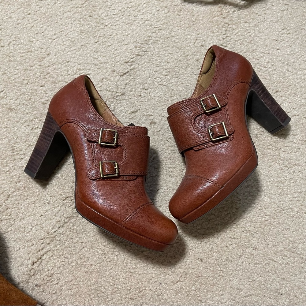 Clarks Oxford heels 3.5” heel 1/2” platform